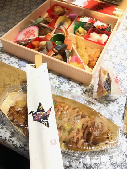 おせちとたこやき