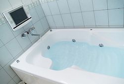 カワムラサイクルのアルミ製車椅子